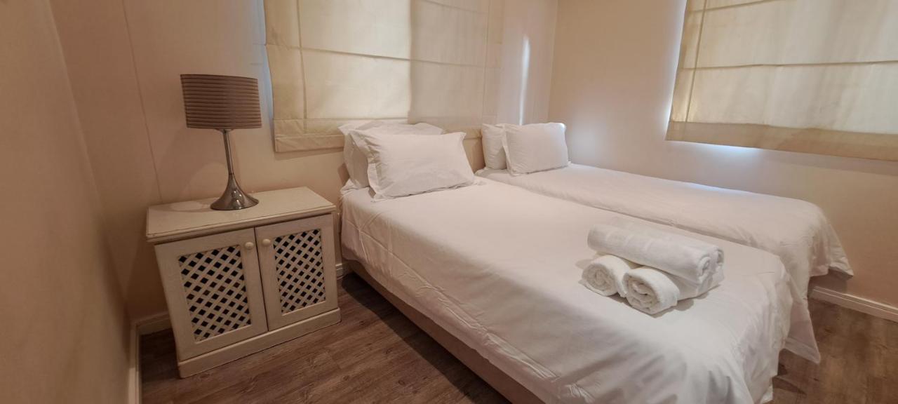 V&A Waterfront Marina Family Apartment 101 Altmore كيب تاون المظهر الخارجي الصورة