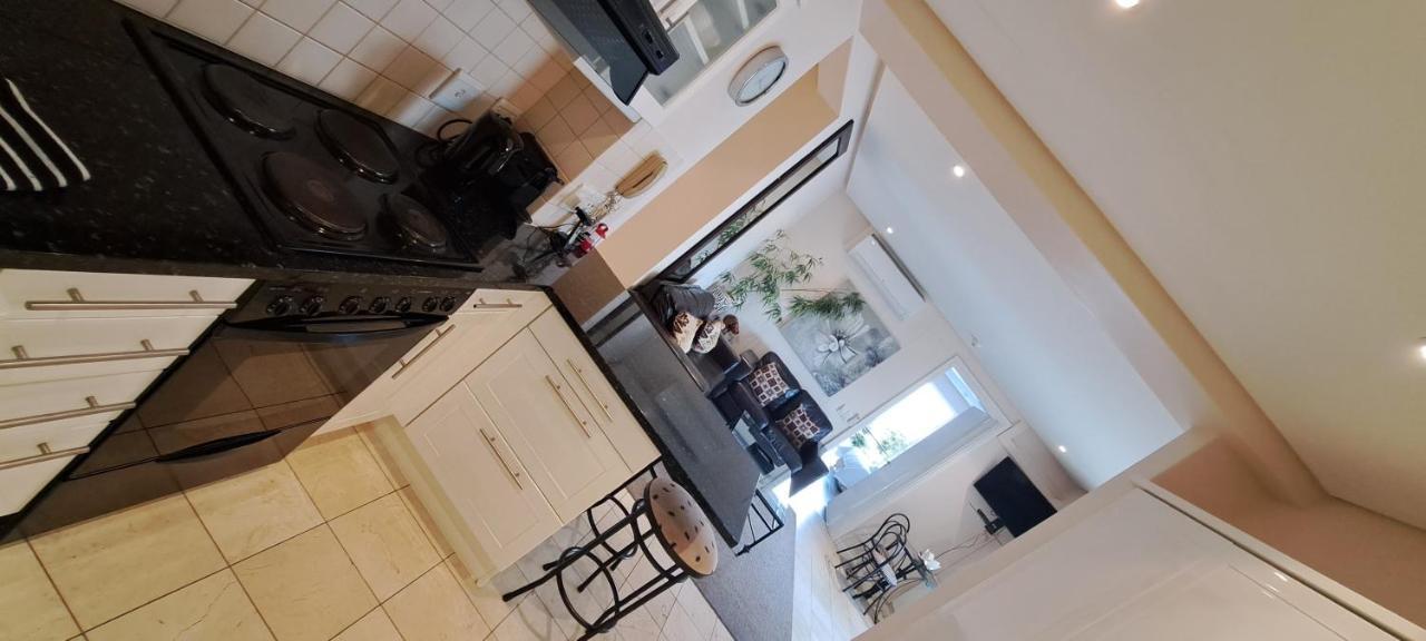V&A Waterfront Marina Family Apartment 101 Altmore كيب تاون المظهر الخارجي الصورة