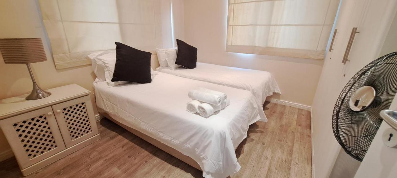 V&A Waterfront Marina Family Apartment 101 Altmore كيب تاون المظهر الخارجي الصورة